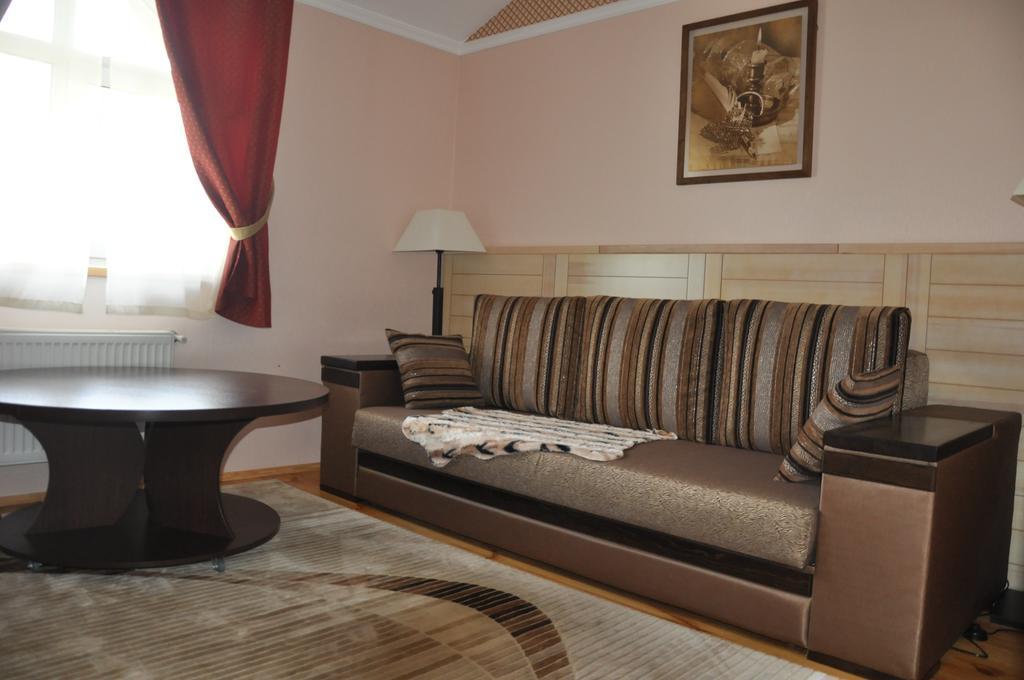 Seasons Spa Boutique Hotel Kozyn Exterior foto